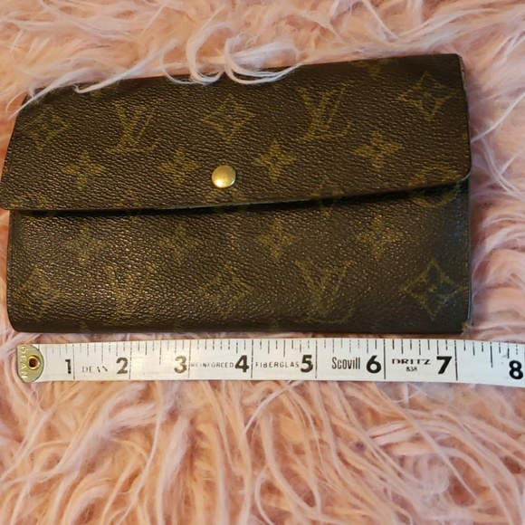 Louis Vuitton Handbags - AUTHENTIC LOUIS VUITTON WALLET
